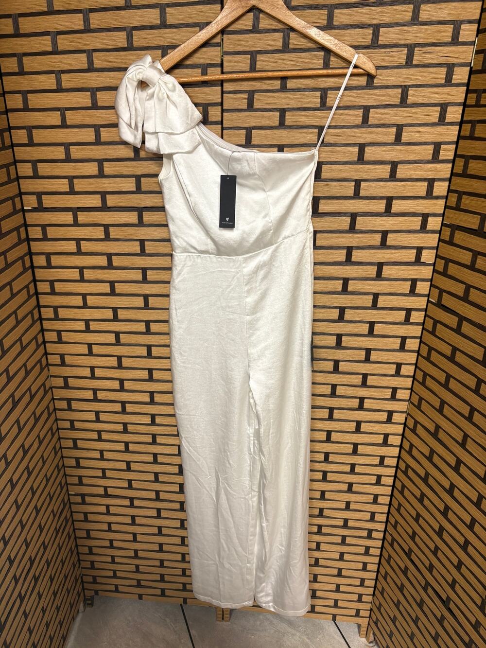Lulu's‎ White One Shoulder Jumpsuit Size XS